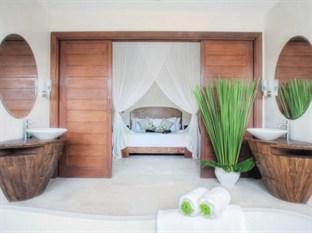 Lataliana Villas 塞米亚克 外观 照片